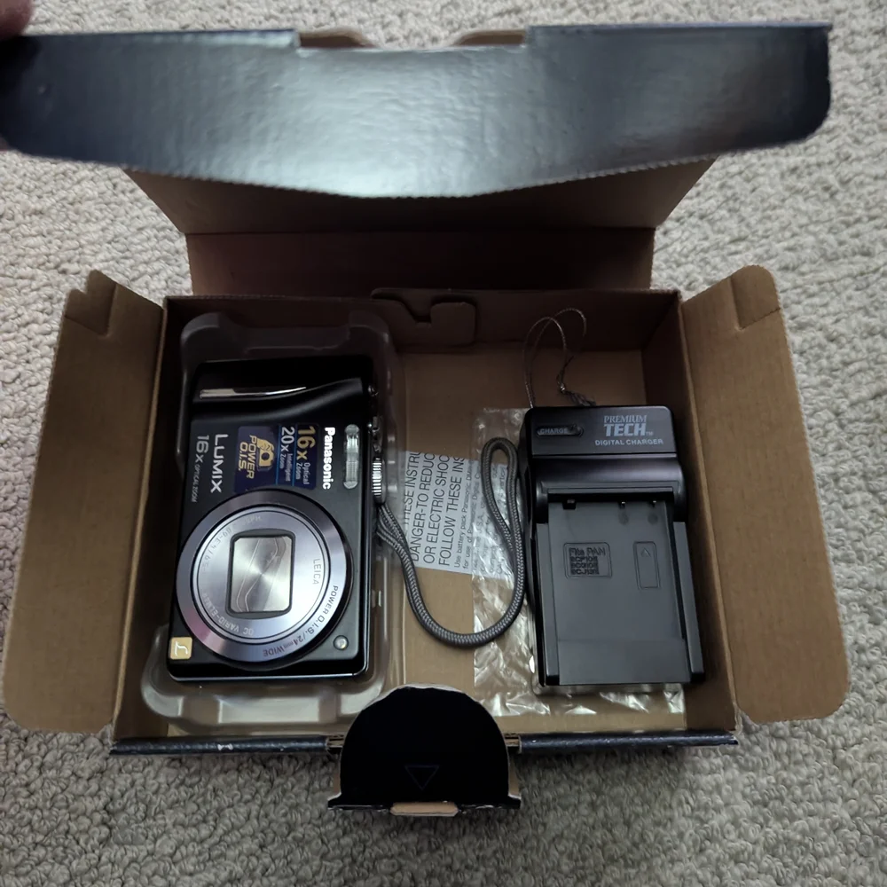 Panasonic Lumix ZS8 Black Digital Camera - Picture 4 of 4